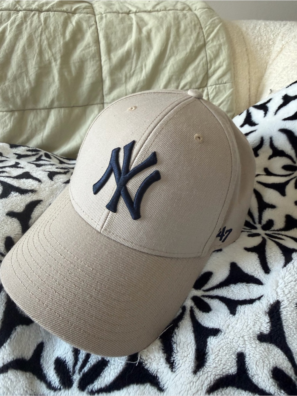 47 Brand Beige New York Baseball Cap with Navy Logo